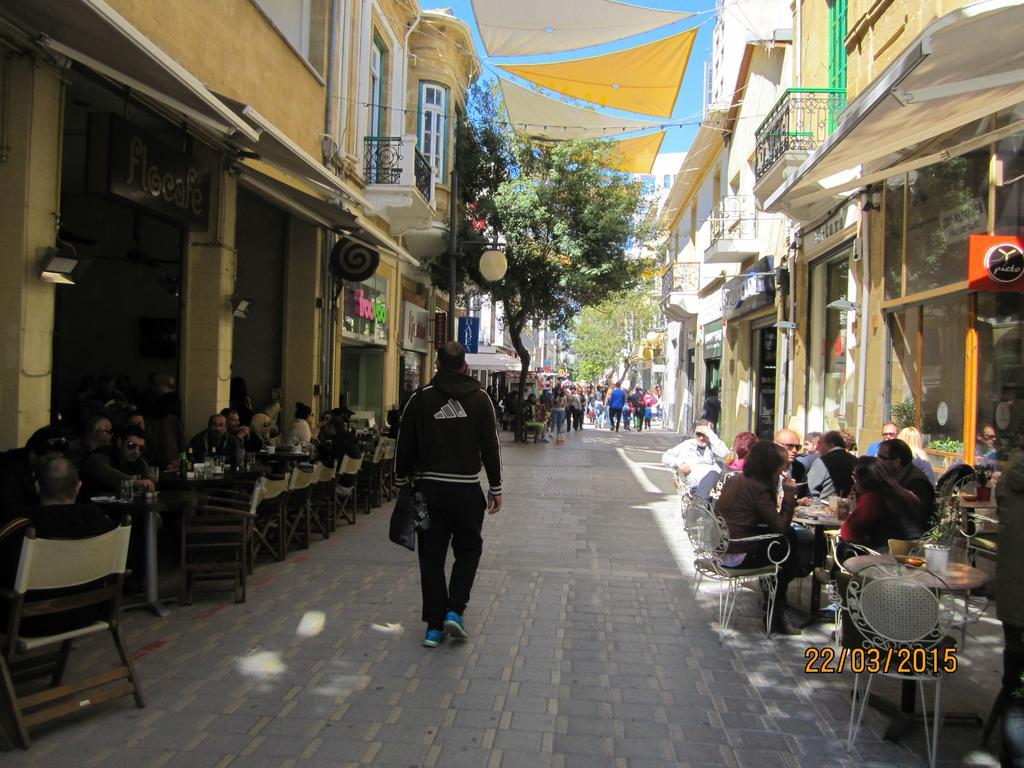 Downtown Living By 'Flats Nicosia' Apartamento Habitación foto